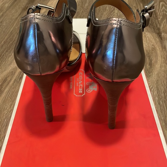 Coach pewter/metallic gray/grey size 11 heels/ pumps - Picture 3 of 14